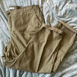 NWOT Ava & Viv 18W Olive Cropped Khaki Pant